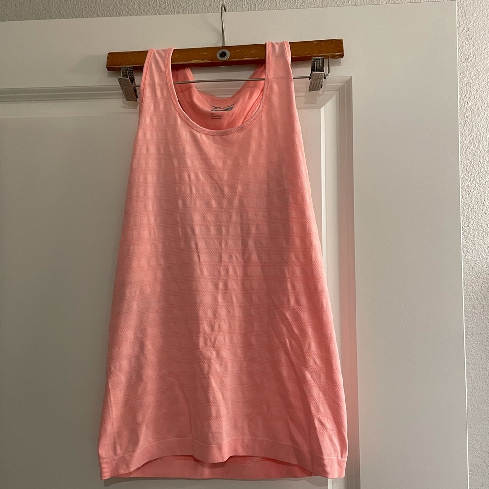 Old navy workout tank top